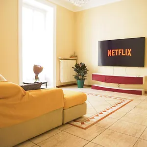 Apartment Wonderful Downtown Apartment-hd Netflix, King-size Bed, Two Minutes' Walk From Metro, Milan